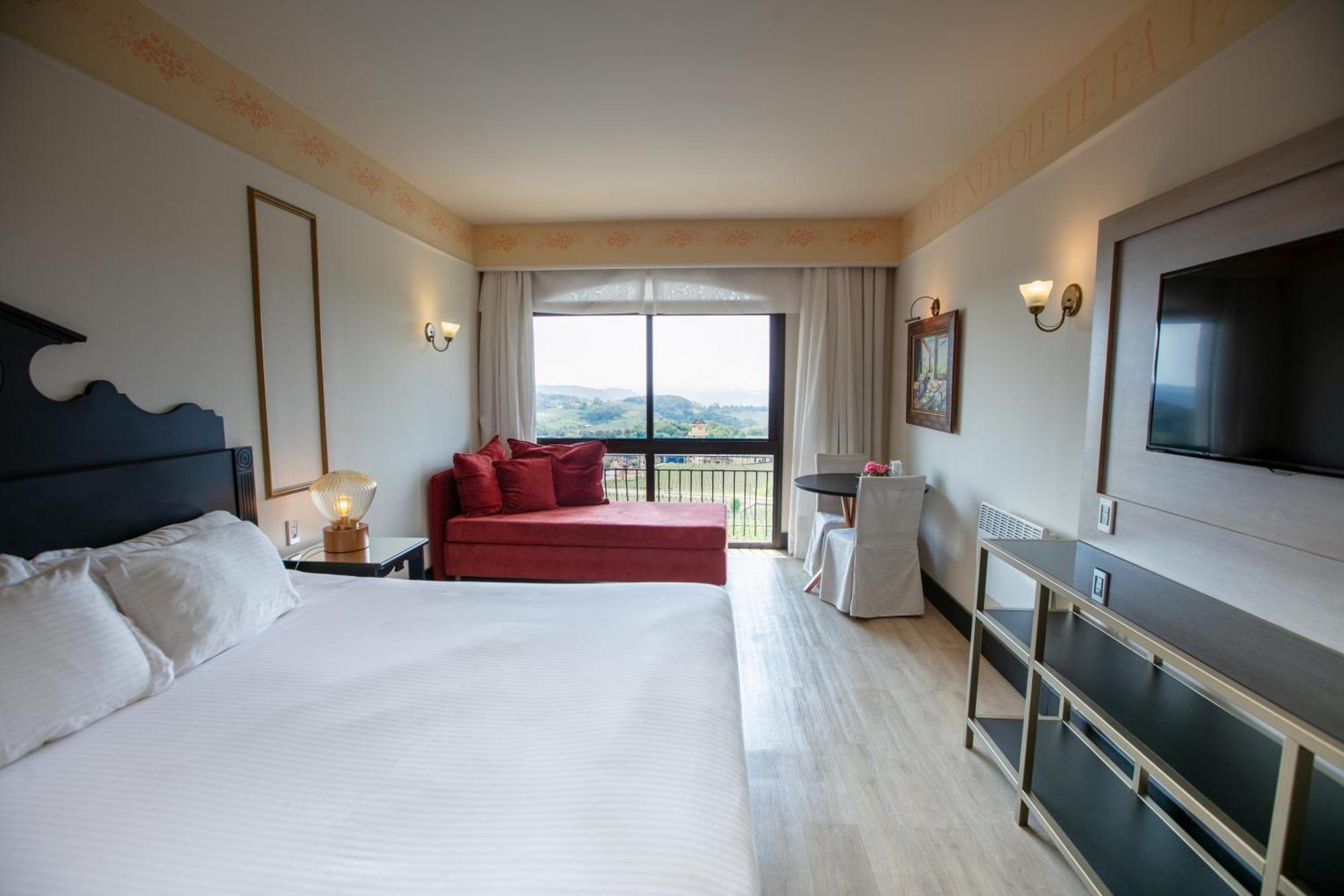 Spa Do Vinho Condominio Vitivinicola Bento Goncalves Bagian luar foto A room at the hotel