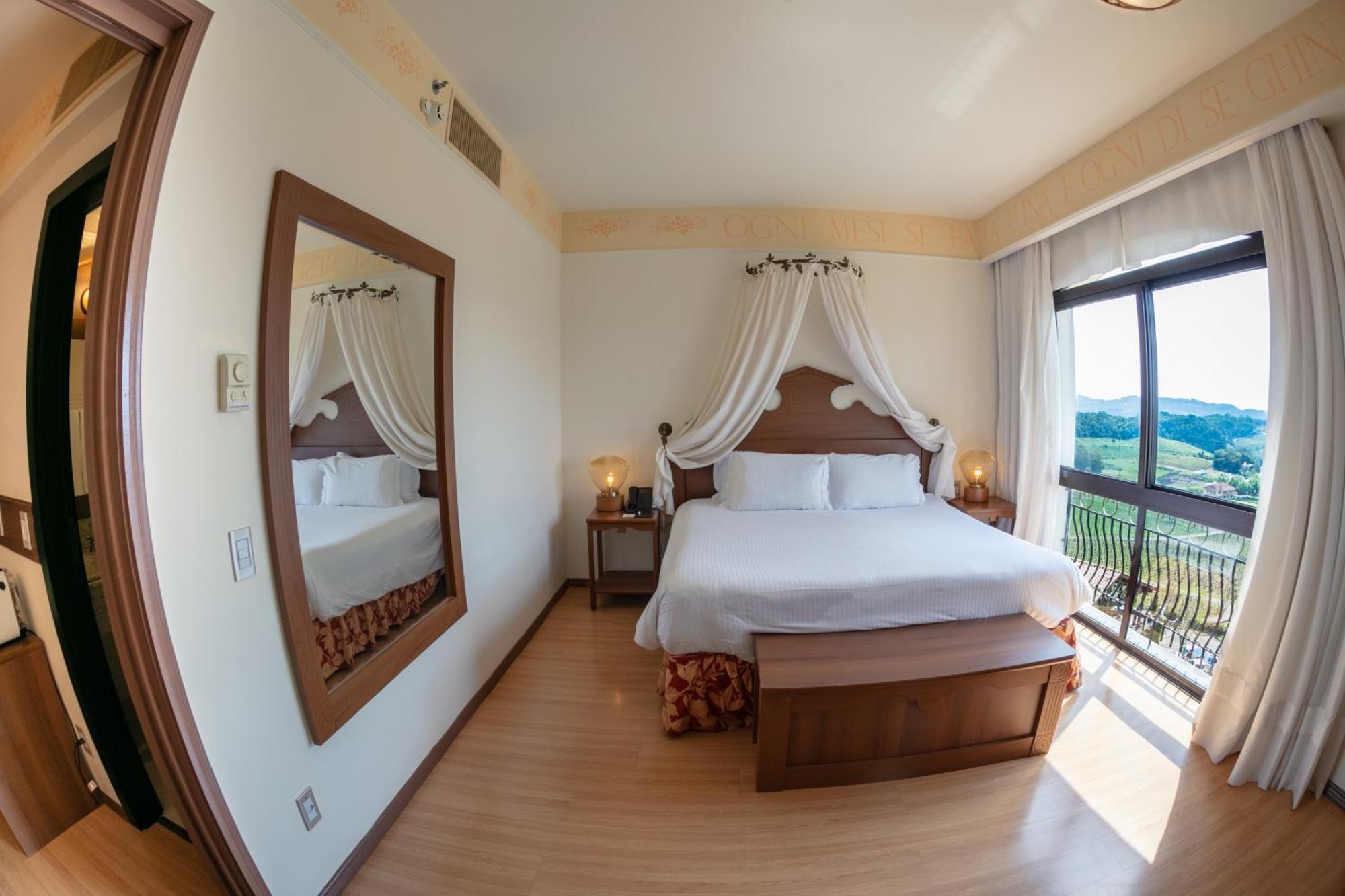 Spa Do Vinho Condominio Vitivinicola Bento Goncalves Bagian luar foto A bedroom at the hotel