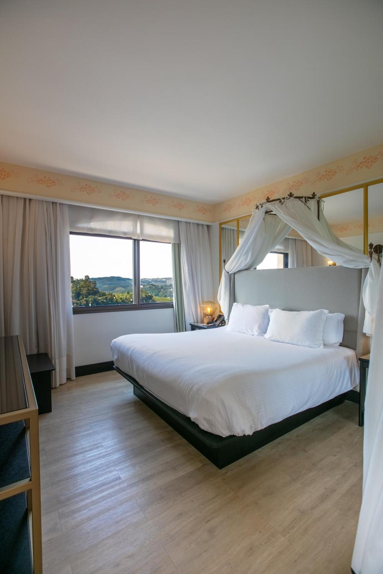 Spa Do Vinho Condominio Vitivinicola Bento Goncalves Bagian luar foto A room at the hotel